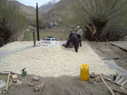 GIZ Tajikistan Volkmer saw dust for insulation.jpg