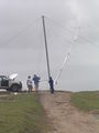 PT-Montagem do mastro para medicao do potencial eolico na praia do tofo-Pedro Caixote.JPG